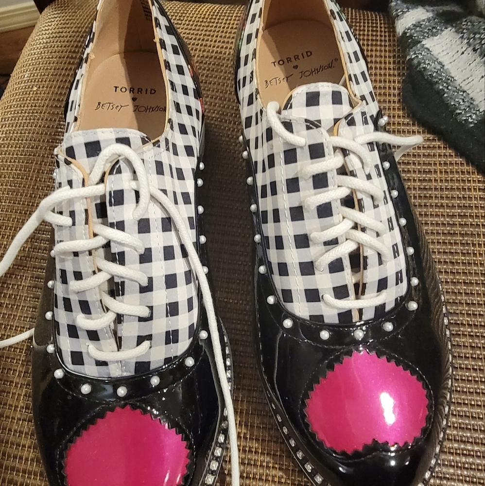 Betsey Johnson Torrid sneakers Size 10w